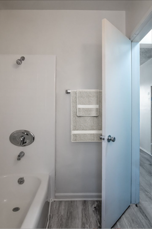 550 N Catalina Ave #11 - Photo 5 of 7