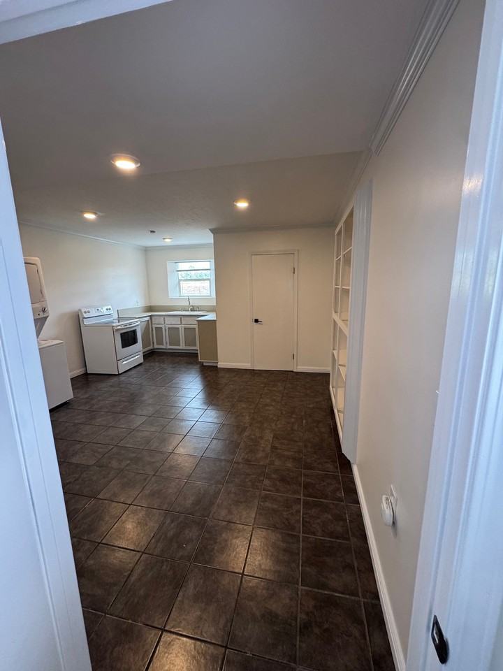 2500 Fallon Rd #2 - Photo 3 of 11