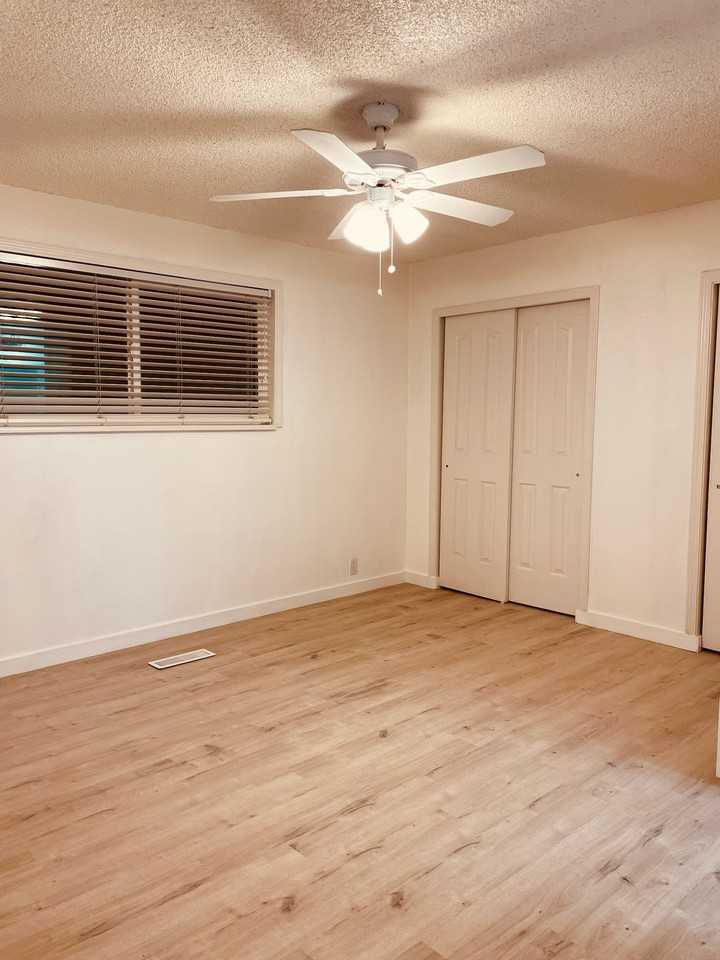 844 S Roberta St #4 - Photo 5 of 10