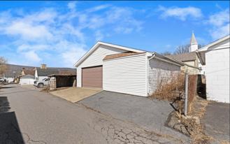 302 Vine St - Photo 1 of 1