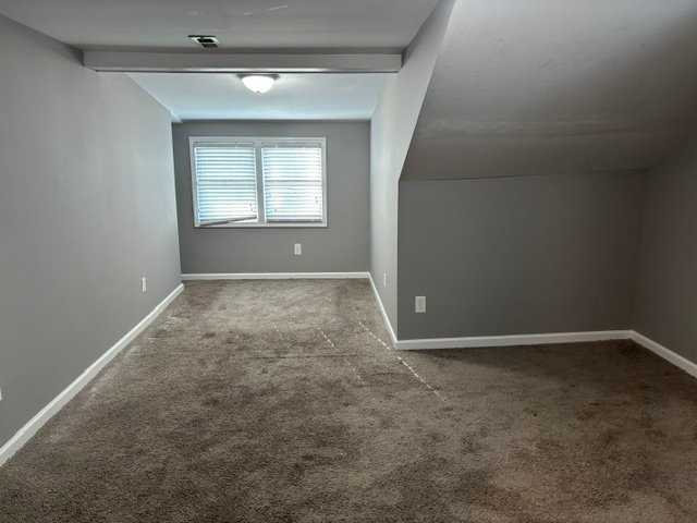 506 N Race St #12 - Photo 3 of 5