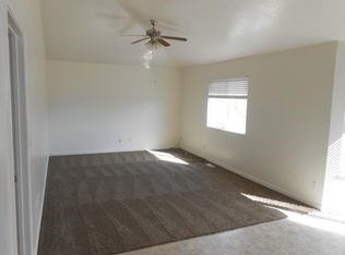 251 W Peppermint Cir - Photo 2 of 19