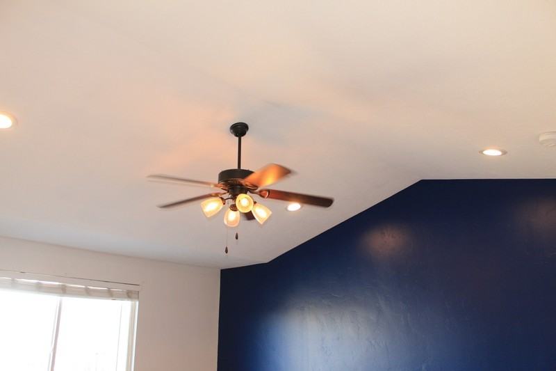 654 E Shadow View Ln - Photo 3 of 18
