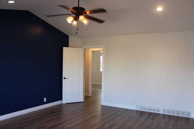654 E Shadow View Ln - Photo 7 of 18