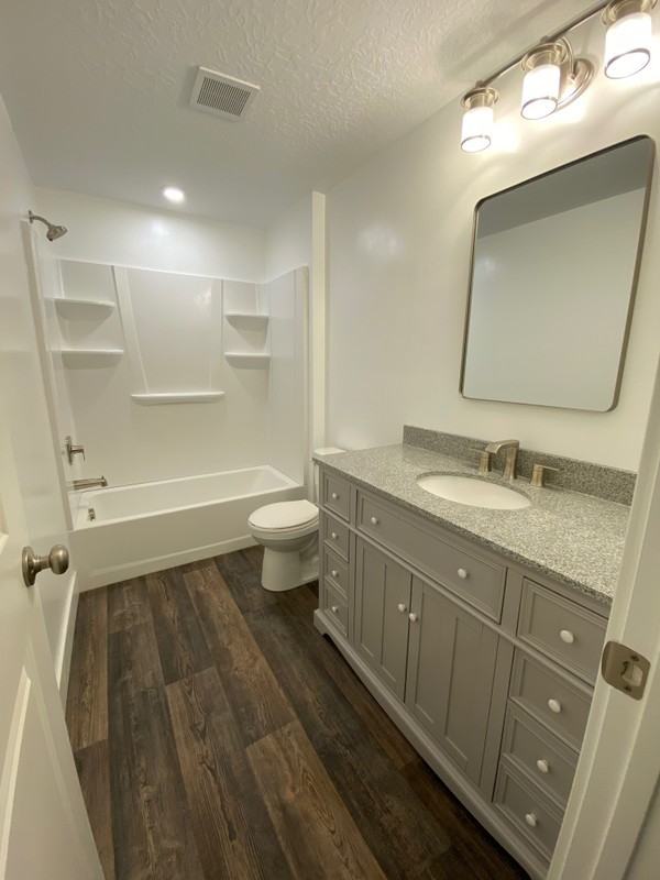 577 En - Photo 3 of 3