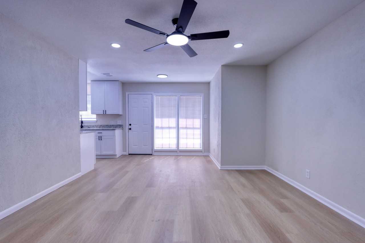 609 Bethlehem St - Photo 4 of 10