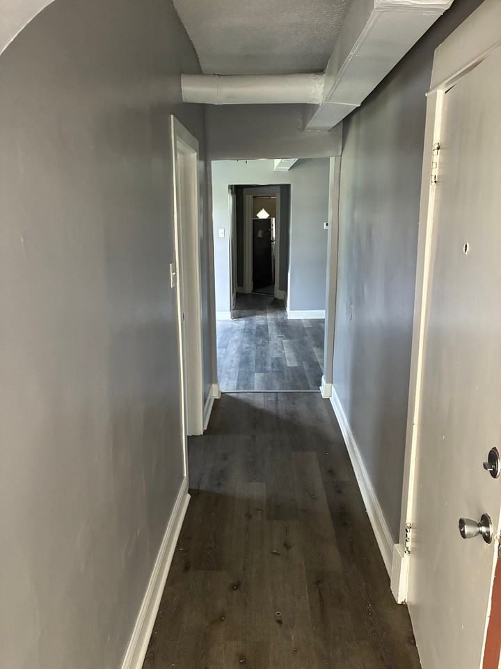 7547 S Union Ave #1 - Photo 3 of 13