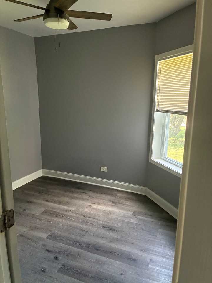 7547 S Union Ave #1 - Photo 4 of 13