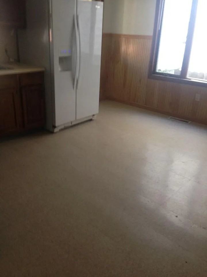 25 Oak St - Photo 5 of 9