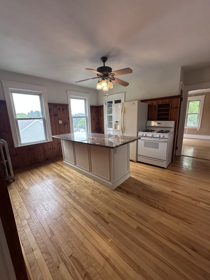 91 Kenberma Rd - Photo 2 of 14