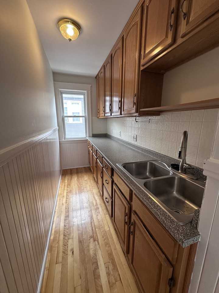 91 Kenberma Rd - Photo 3 of 14