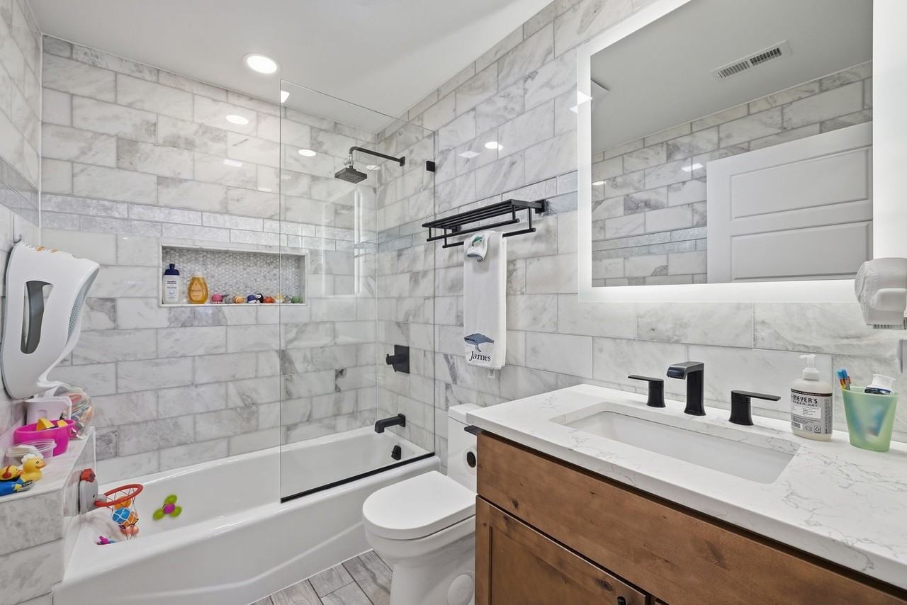 756 Princeton Pl Nw #1 - Photo 3 of 19