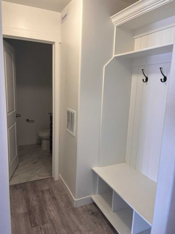 1156 Sw - Photo 4 of 19