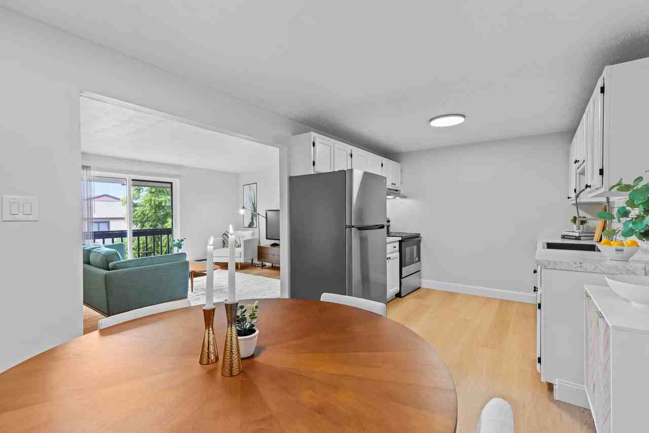 184 Remington Ave - Photo 6 of 35