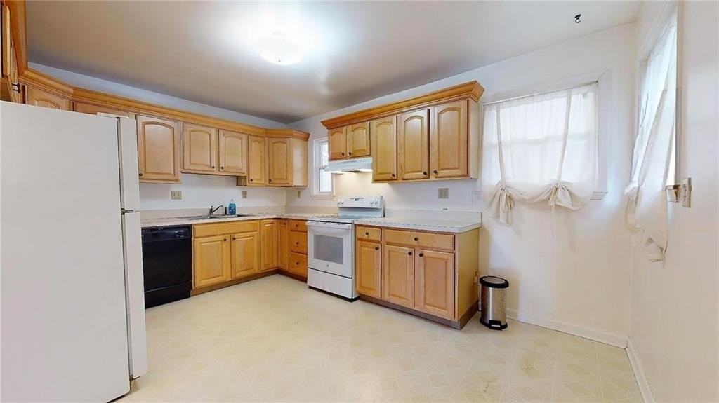 2331 W Washington St - Photo 3 of 11