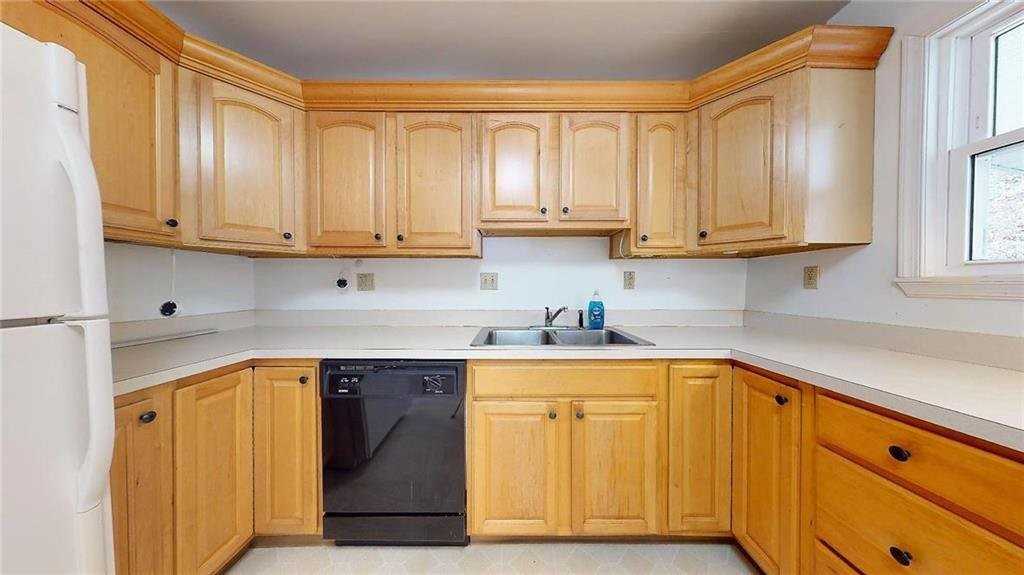 2331 W Washington St - Photo 4 of 11