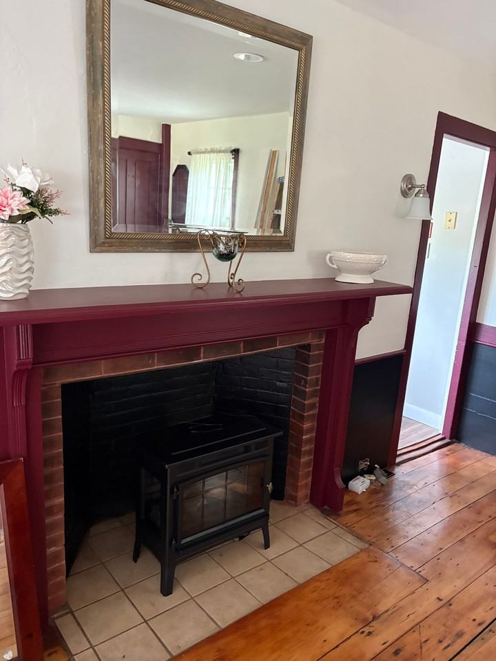 288 Scudder Ave - Photo 3 of 6