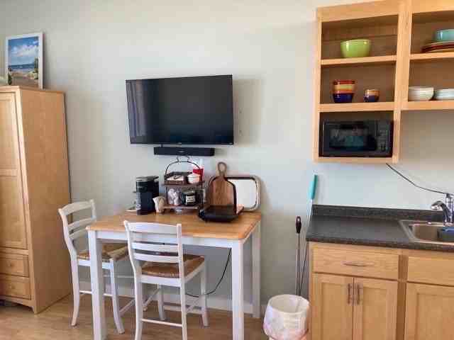 2342 Brown Ave - Photo 4 of 12
