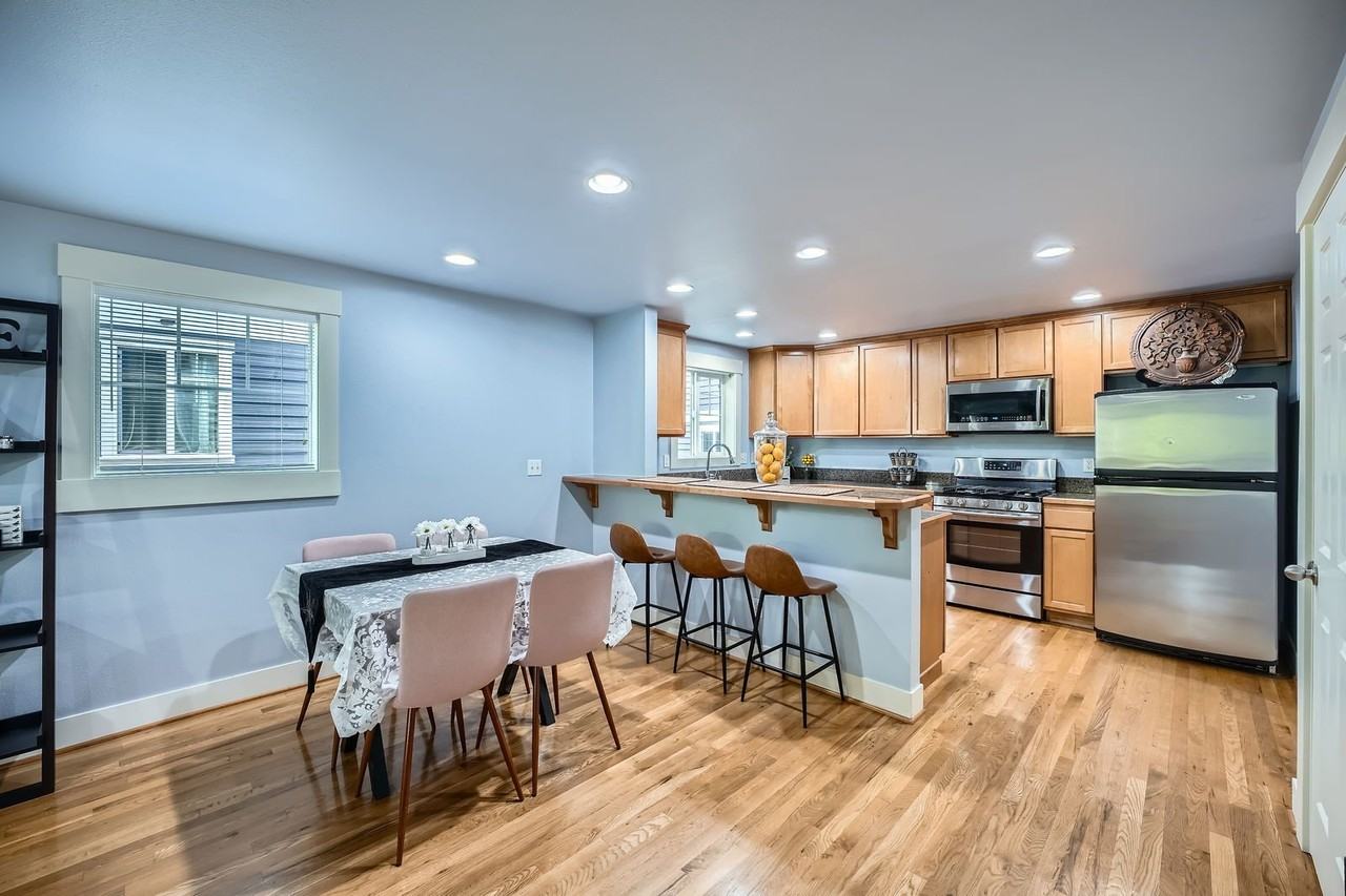 309 27th Ave S #B - Photo 7 of 20