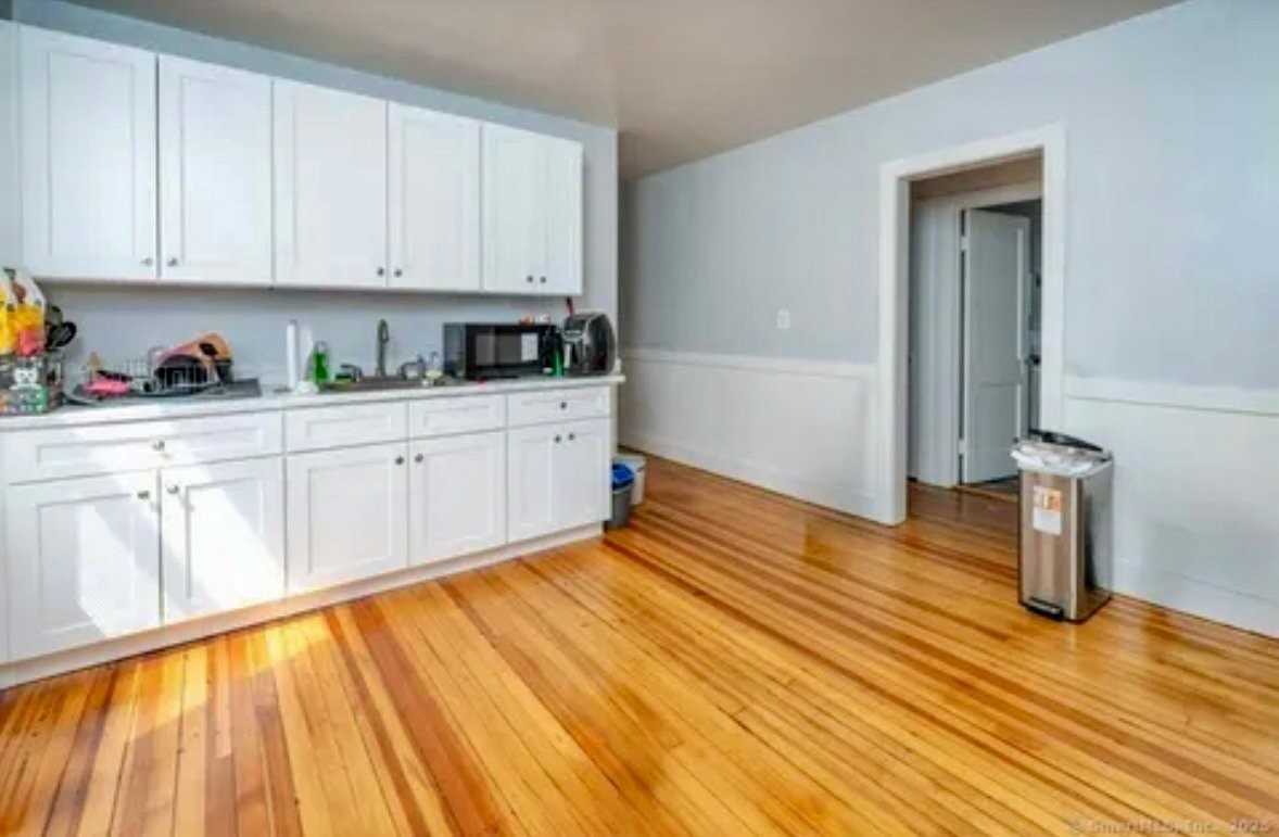 21 Poplar St #2ndFL - Photo 3 of 9