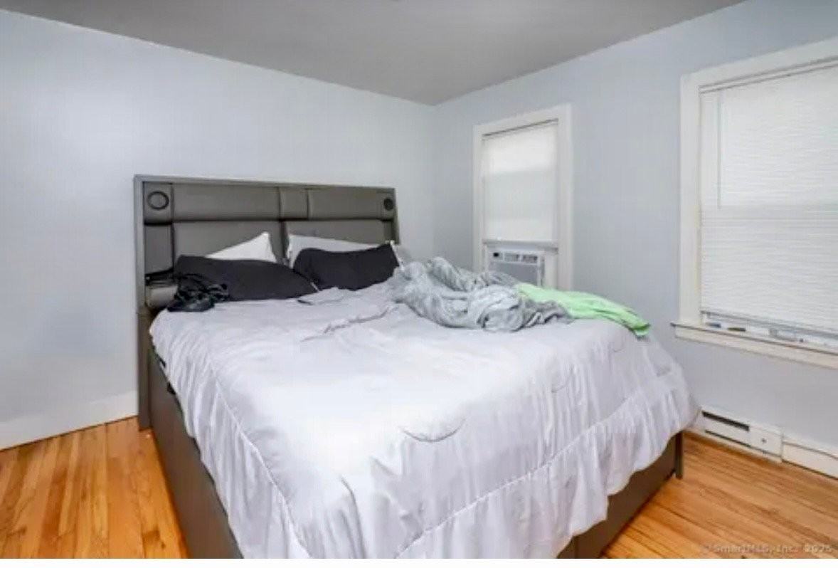 21 Poplar St #2ndFL - Photo 6 of 9