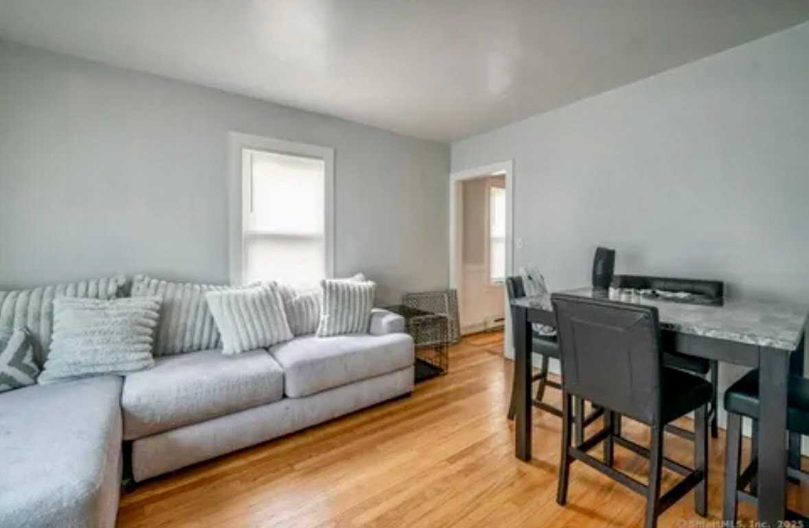 21 Poplar St #2ndFL - Photo 7 of 9