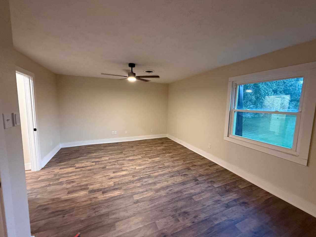 122 Highland Cir - Photo 2 of 10