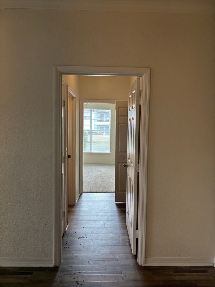 4460 Hodges Blvd #204 - Photo 5 of 7