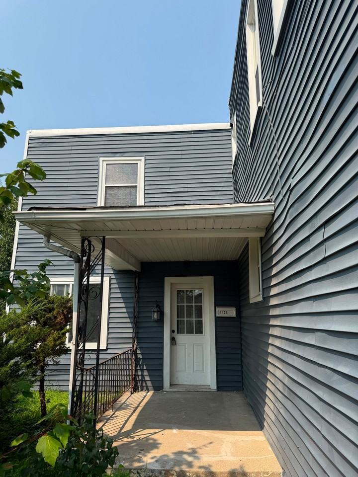 1902 S Delaware St - Photo 3 of 19