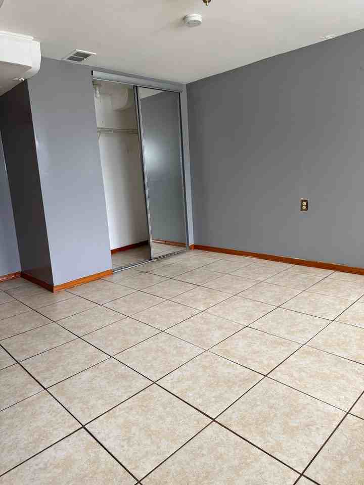 5510 W Cortland St - Photo 2 of 12