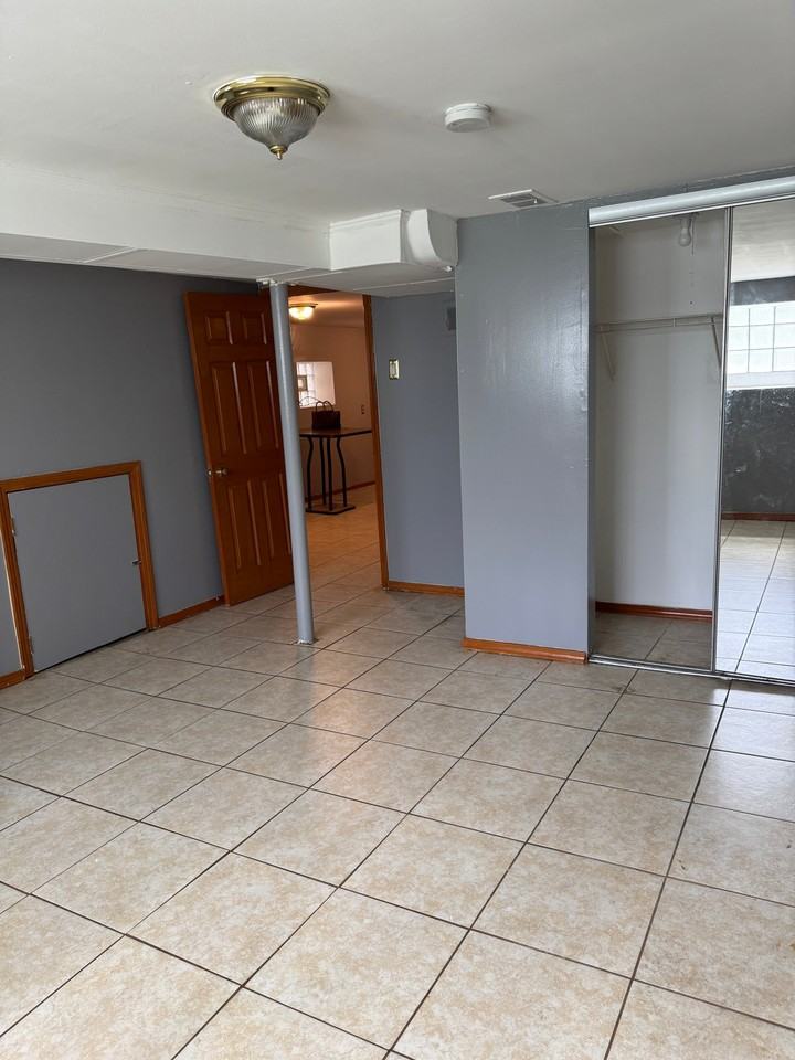 5510 W Cortland St - Photo 5 of 12