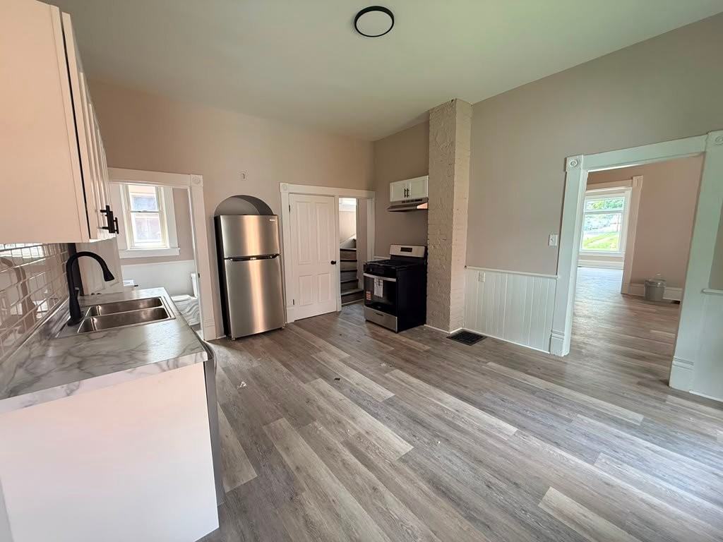 2431 Fox Ave - Photo 6 of 15