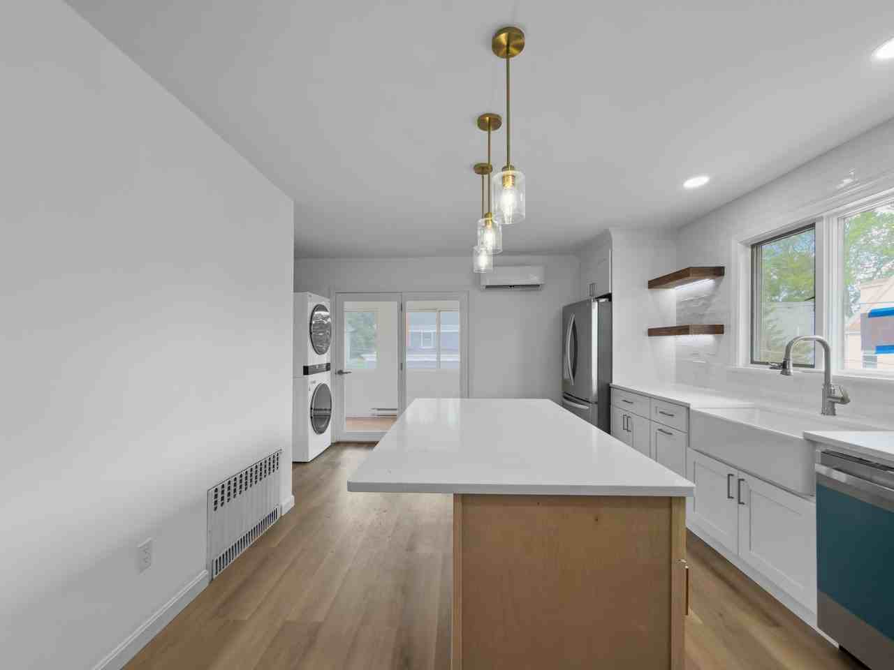 77 Brookings St #2 - Photo 4 of 14