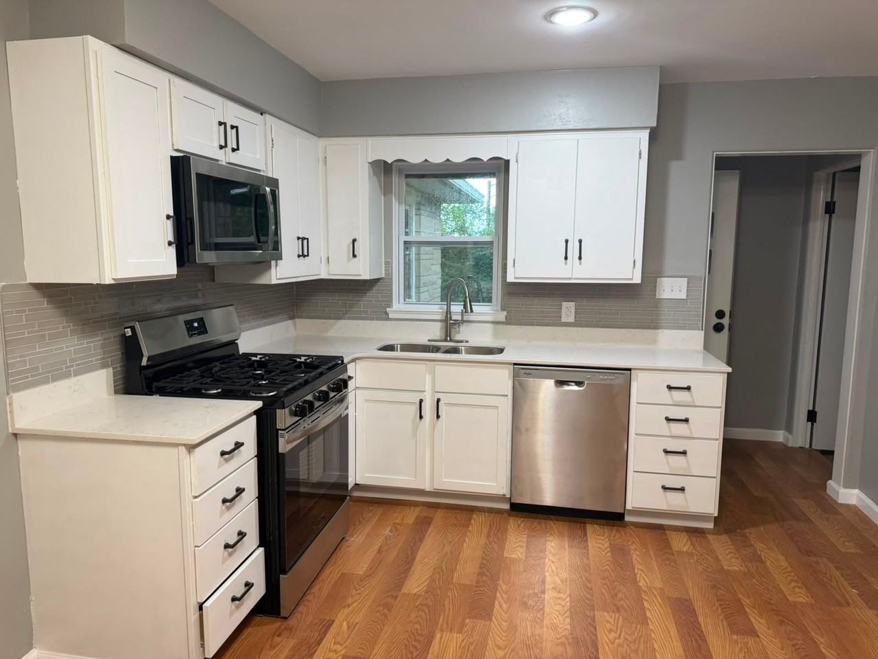 5219 W Mooresville Rd - Photo 7 of 17