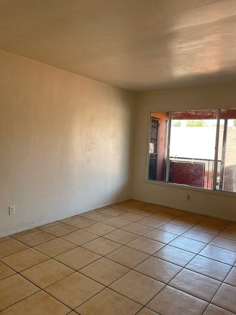 6138 Malabar St #G - Photo 7 of 10