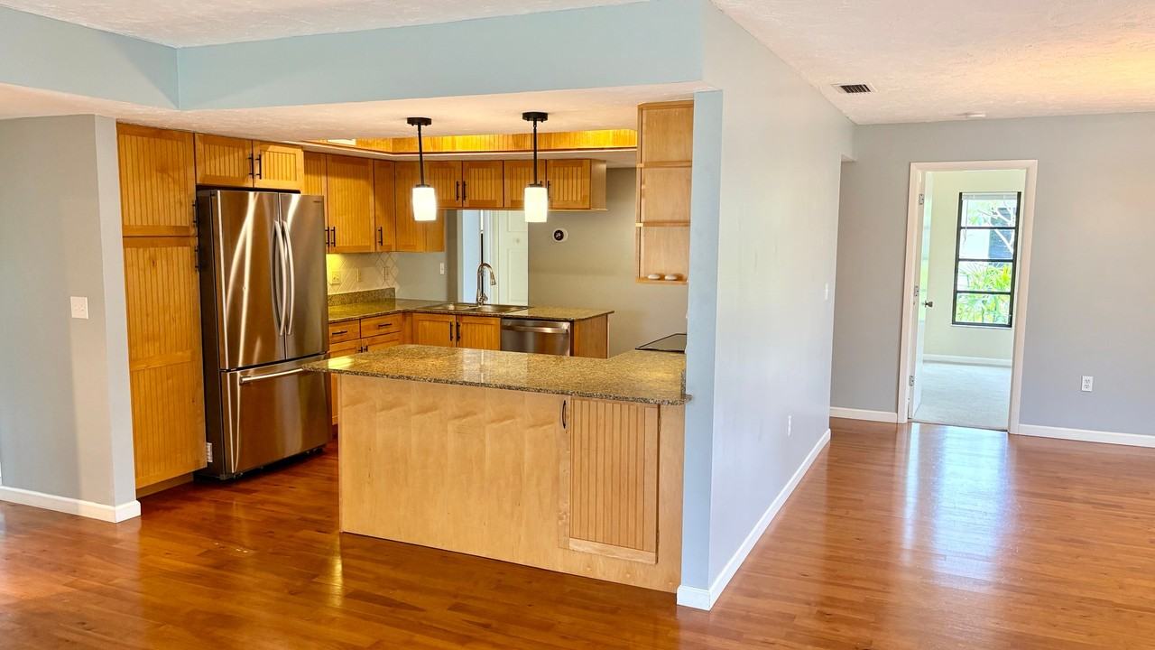 5001 Vivienda Way - Photo 6 of 20