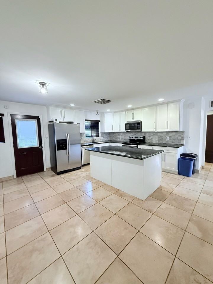 4213 N Westview Dr - Photo 4 of 6