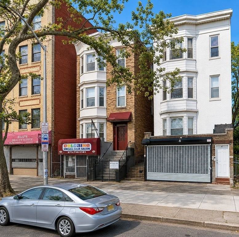 113 Elizabeth Ave #3