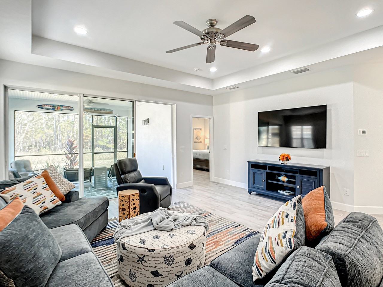 875 Coral Reef Way - Photo 3 of 20