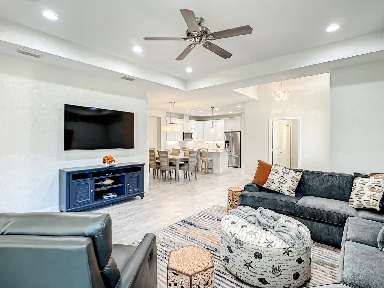 875 Coral Reef Way - Photo 5 of 20