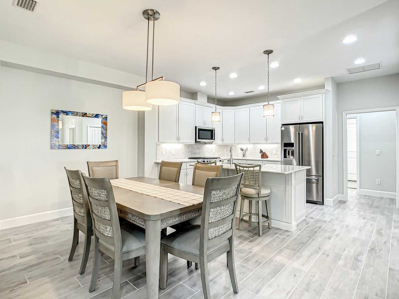 875 Coral Reef Way - Photo 6 of 20