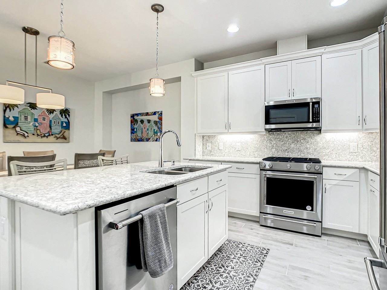 875 Coral Reef Way - Photo 7 of 20