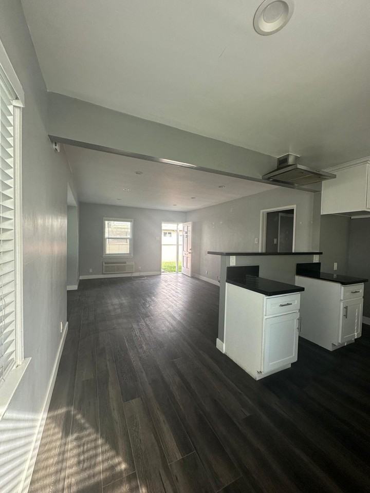5842 Autry Ave - Photo 5 of 7