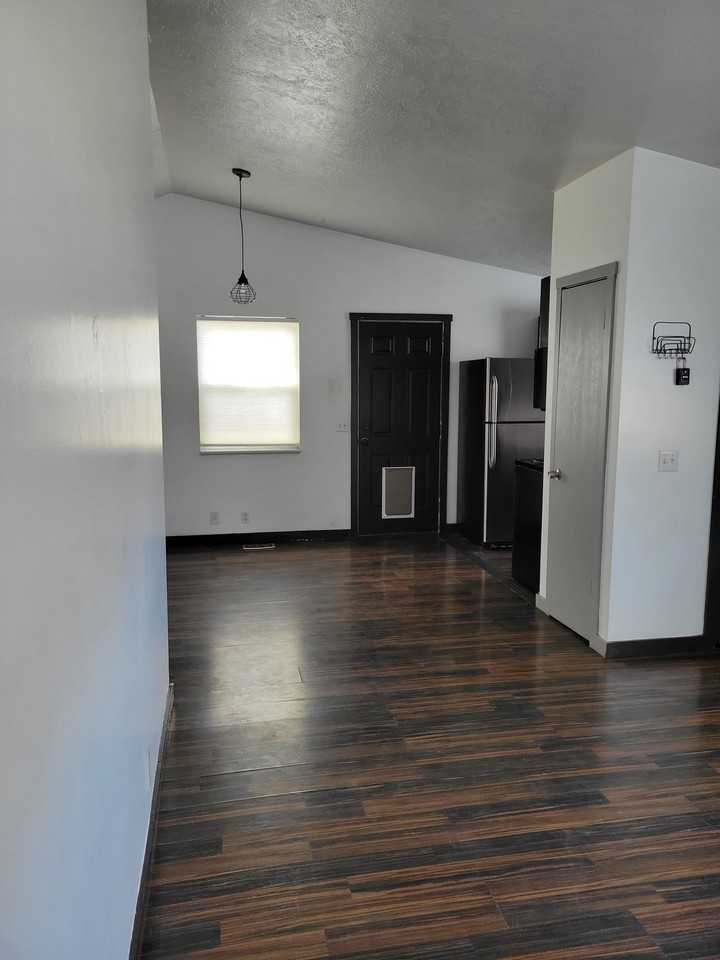 8095 W Twain Cir - Photo 3 of 29
