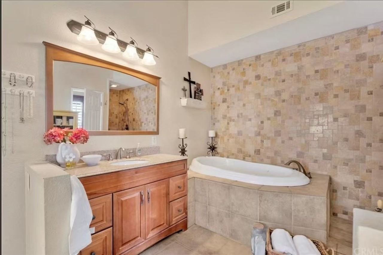 14732 Bluebell Dr - Photo 3 of 6