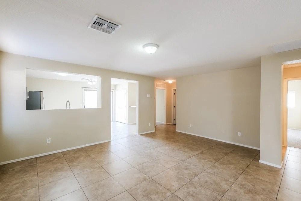 113 E Beth Dr #1 - Photo 5 of 11