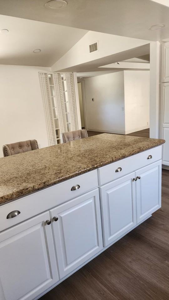1831 Euclid Ave - Photo 4 of 20