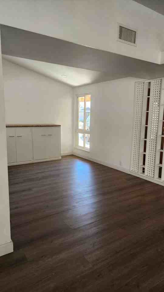 1831 Euclid Ave - Photo 5 of 20