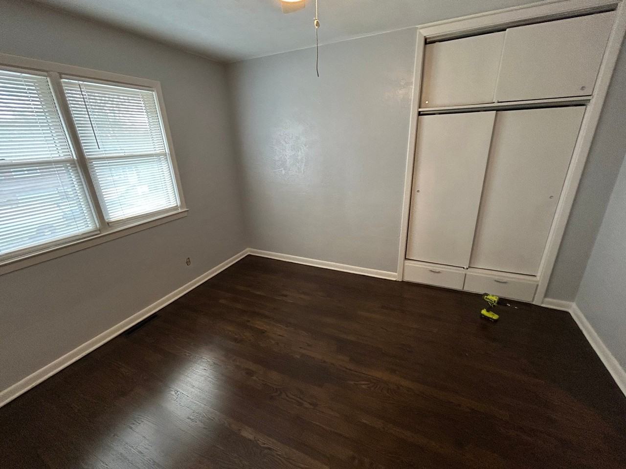 1941 S Vermont Ave - Photo 2 of 6