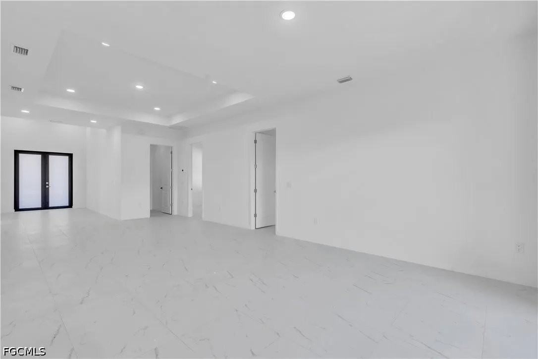 1021 Chiquita Blvd N - Photo 3 of 20